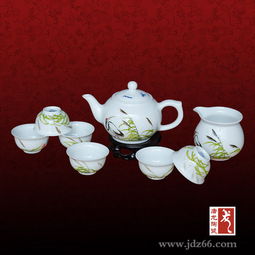 茶具雅韻 一套好茶具，饋贈(zèng)的不僅是器皿，更是生活意境